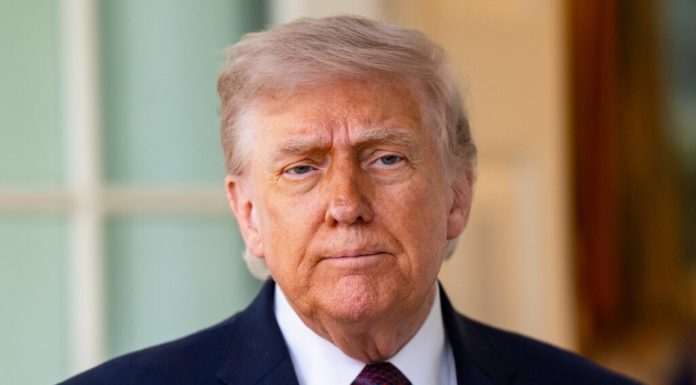 Trump dezvăluie motivul pentru care nu vrea să poarte vestă antiglonț