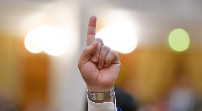 Aleșii, obligați să declare cu cine se întâlnesc la Parlament, pentru a discuta proiectele de legi