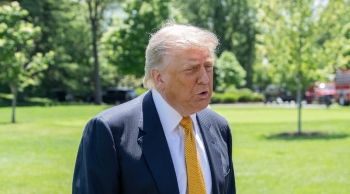 Trump se află la câteva săptămâni distanță de a provoca o recesiune globală