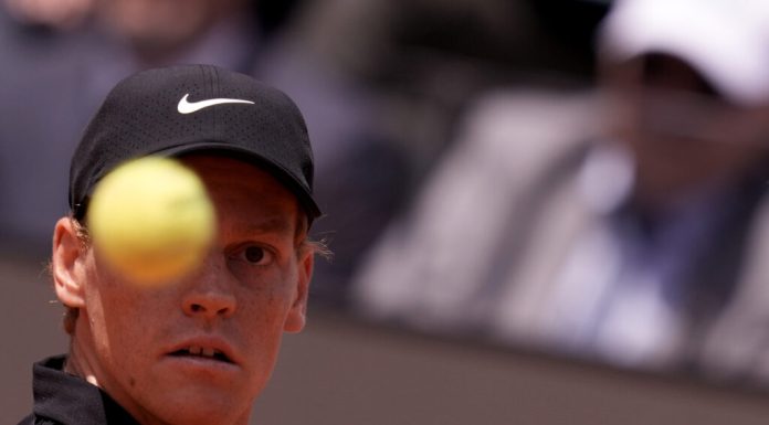 Jannik Sinner a câștigat turneul de la Roma după ce l-a învins pe Casper Ruud în finală