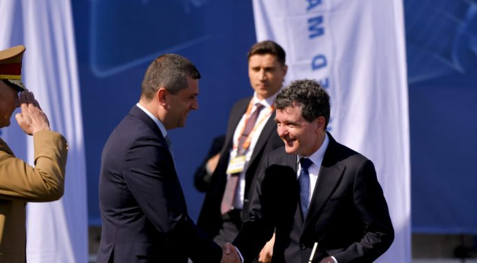 Radu Miruță, în urma expoziției BSDA: România nu mai poate fi consumator de securitate, trebuie să fie producător