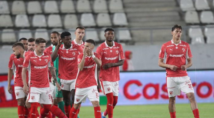 Derby cu Europa pe masă: Dinamo şi FCSB se înfruntă într-un meci decisiv. UPDATE Echipele de start
