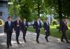 „Premier sinecurist”: PSD îl acuză pe Bolojan că recompensează cofetari și muzicieni cu funcții publice