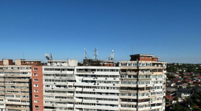 Locatarii blocului lovit de dronă în Galați se pot întoarce acasă. Structura de rezistență nu a fost afectată