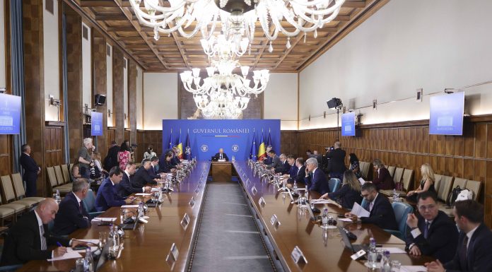 Daniel Zamfir spune că România va avea un guvern „săptămâna viitoare”. Daniel Fenechiu neagă discuții PSD–PNL