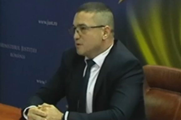 Procurorii Teodor Niţă şi Gigi Valentin Ştefan, reţinuţi pentru 24 de ore. Avocatul anunţă contestaţie la ÎCCJ