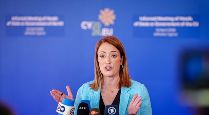 „UE trebuie să țină pasul cu Ucraina”: apelul Robertei Metsola către liderii europeni. Ce spune despre aderarea Republicii Moldova