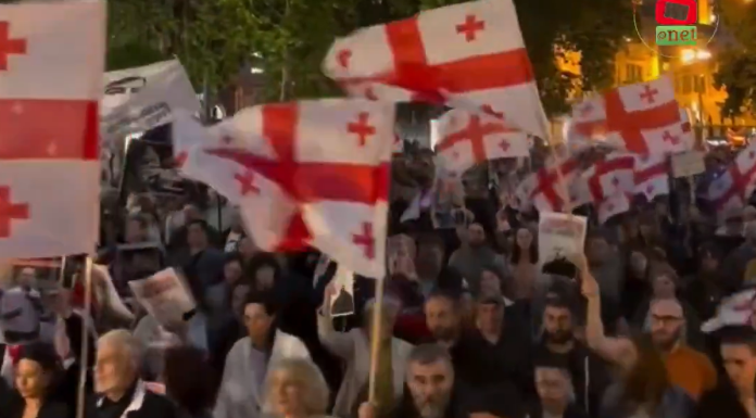 Mii de georgieni au ieșit pe străzile din Tbilisi, de Ziua Independenței, într-o manifestație pro-UE
