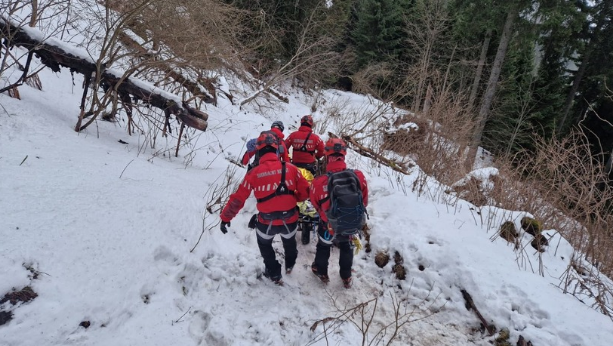 Val de intervenții ale salvamontiștilor. Peste 70 de persoane au fost salvate, 32 au ajuns la spital