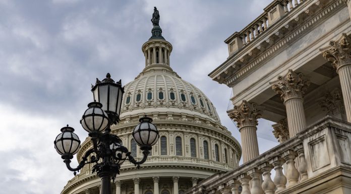 Senatorii americani au votat pentru a li se suspenda salariile în caz de paralizie bugetară