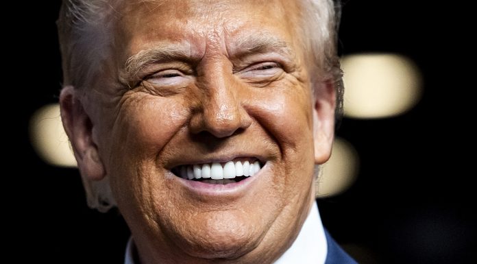 Donald Trump, euforic după ce emisiunea lui Stephen Colbert a ajuns la final: „Slavă Domnului că a plecat. Era ca un mort!”