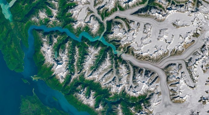 Megatsunami-ul care a lovit anul trecut Alaska este al doilea cel mai înalt din istorie. Valul gigantic a avut aproape 500 de metri