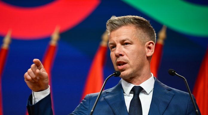Peter Magyar depune jurământul ca prim-ministru al Ungariei, după 16 ani de guvernare Orban. Ce moștenire a lăsat fostul premier