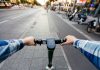 „Copiii pot să deblocheze”. Eliminarea restricției de viteză la trotinetele electrice, la modă printre adolescenți. Ce spun polițiștii