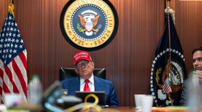 Întâlnire în Situation Room „pentru o decizie finală”. Condițiile lui Trump pentru un acord cu Iranul: „Niciun transfer de bani”