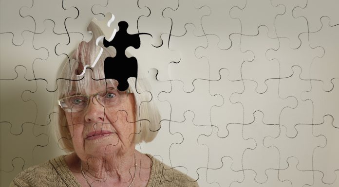 Cercetătorii au descoperit un factor care declanşează boala Alzheimer şi cum poate fi neutralizat