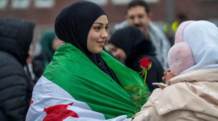 Sirienii revin în ţară cu sutele de mii, dar numărul celor repatriaţi din Germania nu depăşeşte 4.000