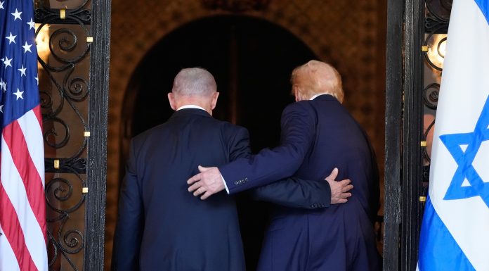 „S-au sabotat reciproc destul de rău”: Tensiuni din ce în ce mai mari în alianța Netanyahu-Trump