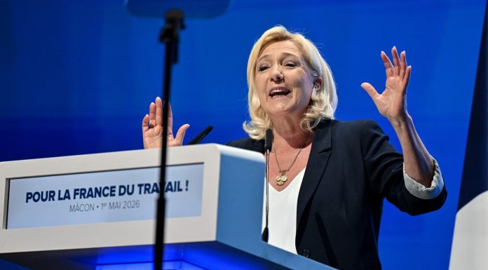 Marine Le Pen spune că nu plănuieşte un „Frexit”, dar avertizează UE că vor fi schimbări dacă va câştiga alegerile în 2027
