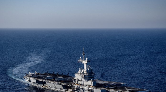Portavionul francez Charles-de-Gaulle este în Marea Arabiei și se apropie de Strâmtoarea Ormuz. Care este misiunea lui