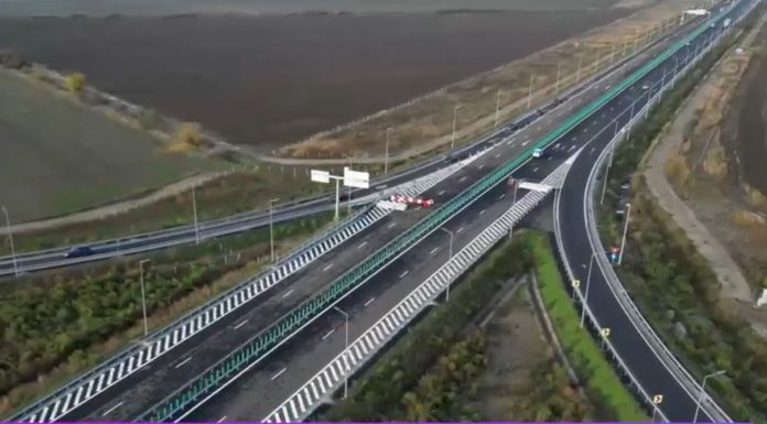 „Furnicar pe Autostrada Moldovei A7”. Secretar de stat în MT: În fiecare zi se aştern peste 10.000 de tone de asfalt