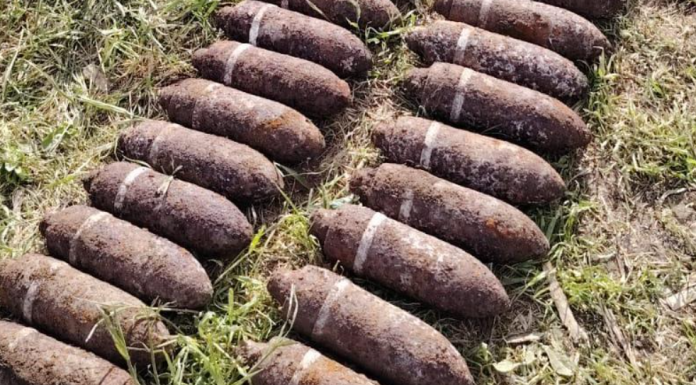 Zeci de proiectile explozive au fost descoperite din întâmplare într-o comună din judeţul Iaşi
