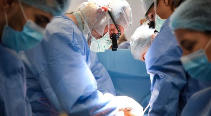 Ce diagnostic a primit o femeie care avea dureri în piept la efort și cum a fost tratată