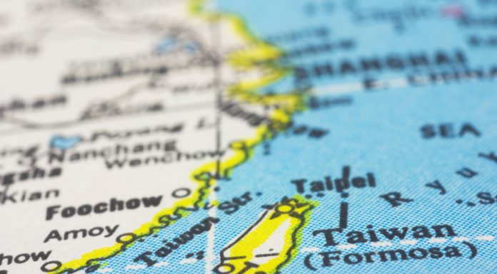 Donald Trump avertizează Taiwanul să nu-și declare independența. Taipeiul răspunde și spune că e „o naţiune democratică, suverană”
