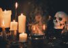 Jumătate de milion de lei, „sacrificați” în numele lui „Bau”. Cum a fost un ieșean păcălit că vorbește cu o entitate supranaturală