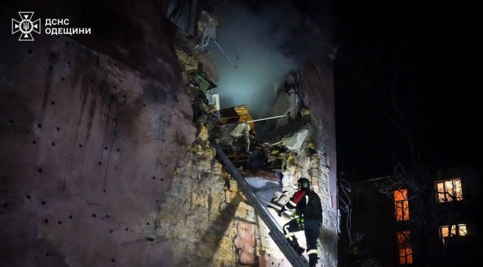 Rusia a atacat Odesa: un mort și trei răniți. Ucraina a lovit nave din flota-fantomă a lui Putin. Zelenski: „Gata, s-a terminat”