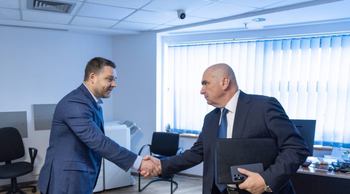 Primarul Ciprian Ciucu a discutat cu Ilie Bolojan despre preluarea Elcen, pentru ca Bucureştiul „să nu mai stea iarna în frig”