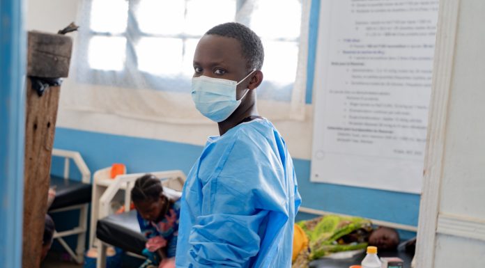 Cât de îngrijorător e focarul de Ebola din Congo? Specialiștii avertizează că epidemia ar putea fi subestimată