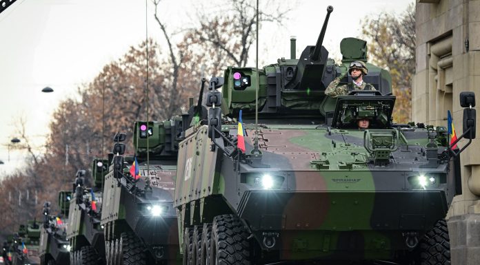 Trei transportoare blindate Piranha 5, implicate într-un accident în judeţul Sălaj. 11 militari au fost răniţi. Cauza accidentului
