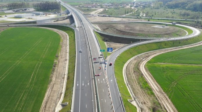 Lucrările pe lotul 2 al autostrăzii Focşani–Bacău au ajuns la un stadiu de 95%. Când se va putea circula pe această porțiune