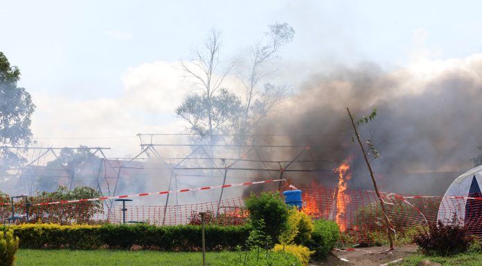 Mai multe centre unde erau tratate persoanlele cu Ebola au fost incendiate. Zeci de bolnavi au fugit din spitale în Congo