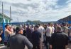 Protest în Hunedoara. Cel mai bogat oier din România, acuzat că nu a plătit milioane de euro unor fermieri: „Își bate joc de noi”