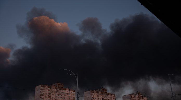 Alertă aeriană în Ucraina: Rusia a lansat un atac cu rachete, explozii auzite la Kiev