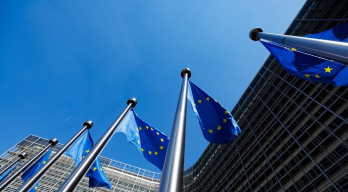 Prima reacție a Comisiei Europene după ce Trump a anunțat taxe mai mari pentru autoturismele din UE