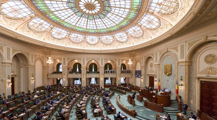 Senatorii din Comisia Juridică au respins proiectul care vrea să anuleze legile antifasciste
