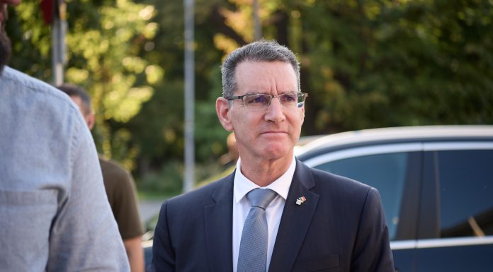 „România a devenit o parte din mine”. Mesajul ambasadorului Israelului despre țara în care s-au născut părinții săi