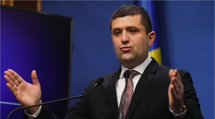 „Nu am mai întâmpinat astfel de situaţii”: Ce spune Radu Miruță despre proiectilul găsit în Tulcea