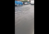 Străzi inundate în Slatina după ploile abundente din ultimele ore. Când s-ar putea opri furtuna