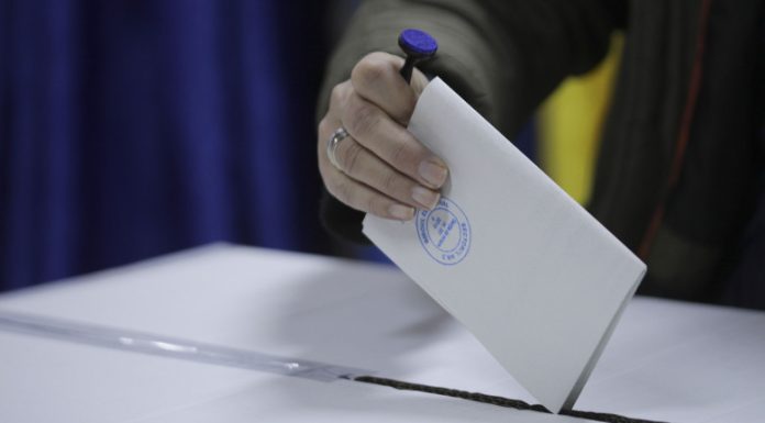 Sondaj CURS: AUR ar obține 32% la parlamentare, PSD –24%, PNL –20%, USR –10%. Călin Georgescu are 32% încredere multă și foarte multă