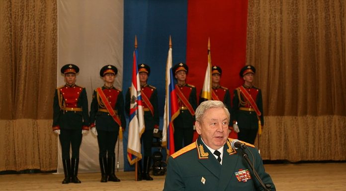 Un general-colonel rus, fost șef al trupelor chimice ale Moscovei, s-a sinucis. A fost găsit „în bucătărie, așezat pe scaun”