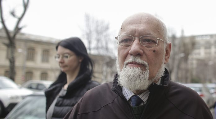 Gelu Voican Voiculescu susține într-un proces împotriva fiicei sale că a vândut fictiv o proprietate să scape de executarea silită