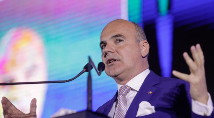 Rareş Bogdan: Cea mai facilă decizie este intrarea în opoziţie. Întrebarea este, totuşi, cine va guverna România?