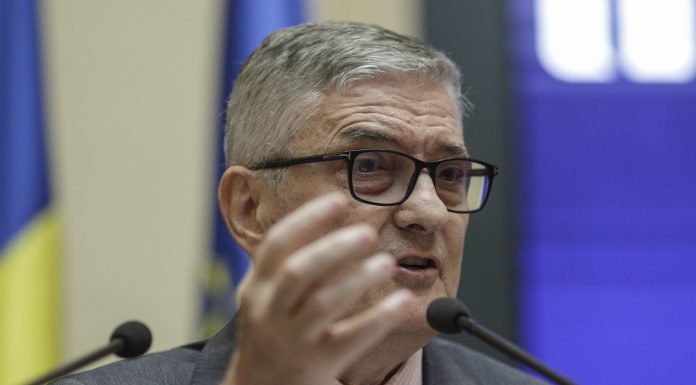 Daniel Dăianu, apel pentru politicieni după explozia euro: „Țara trebuie guvernată acum, nu din perspectiva alegerilor din 2028”