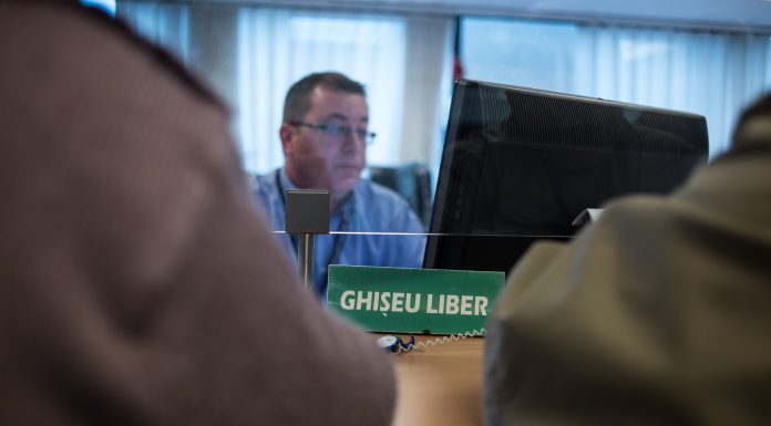 Raport de la Guvern: statul nu știe sigur câți angajați are. Apar mai multe contracte decât numărul salariaților