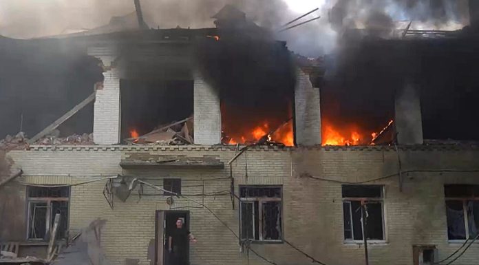 Armata lui Putin a bombardat o grădiniță din Ucriana, în timp ce cere armistițiu pentru parada de pe 9 mai