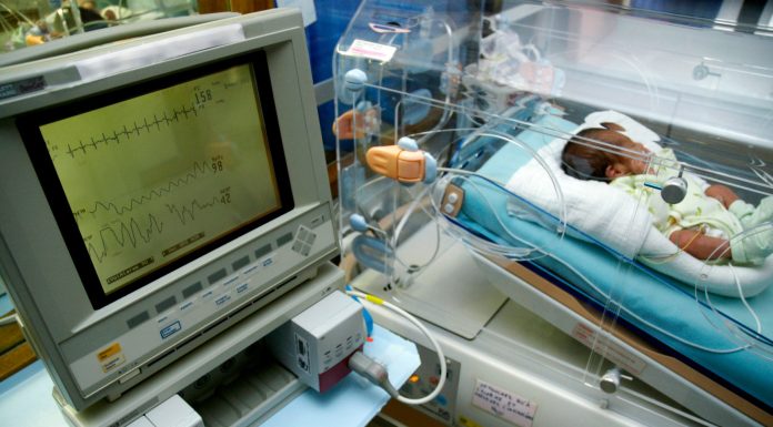 DSP a făcut verificări la Maternitatea Polizu, unde un nou-născut prematur a murit: un medic a fost amendat. Precizările spitalului